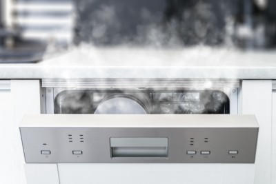 Electrogel vous explique quel lave-vaisselle choisir pour éviter les rejets de vapeur